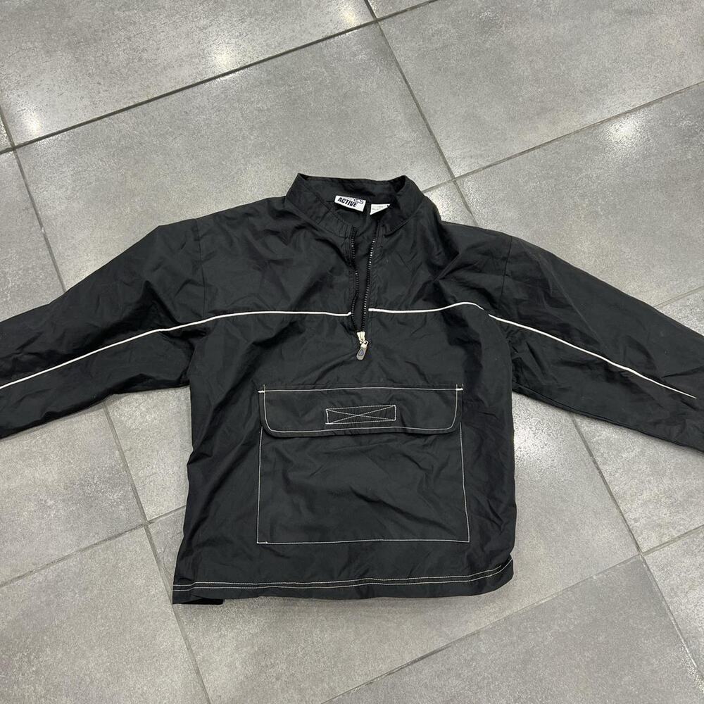 Anchor active windbreaker scratches on